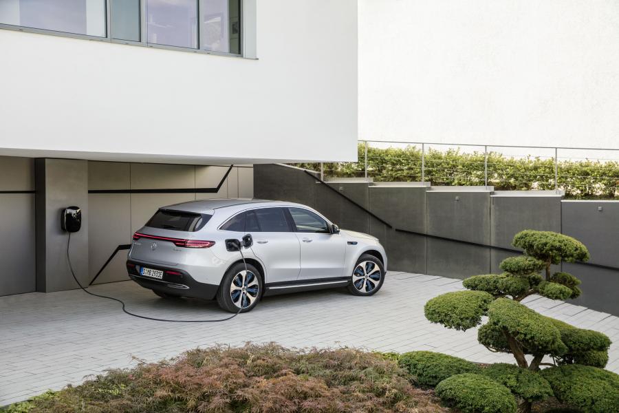  Mercedes-Benz EQC400 4Matic (N293) 2019 года  (WW) (фото 27 из 202)